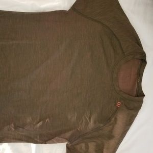 Lululemon Metal Vent Tech - Small